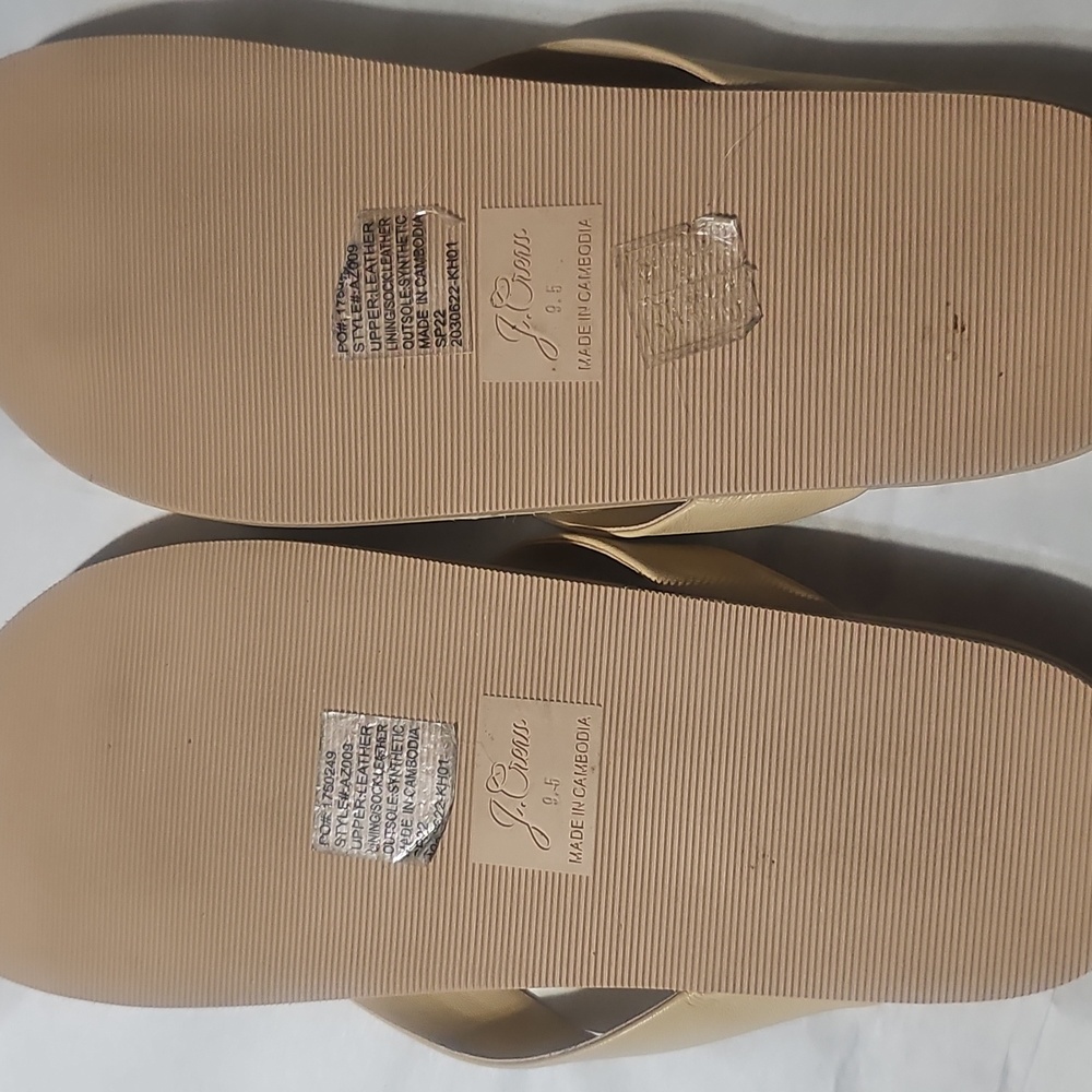 J. Crew Women's Cream And White Flip Flops You Get Both Pairs - Picture 10 of 11